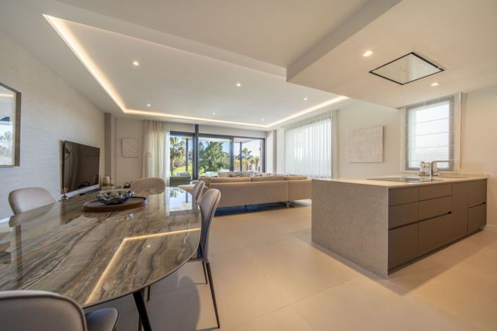 Image No.24-4 Bed Semi-Detached for sale