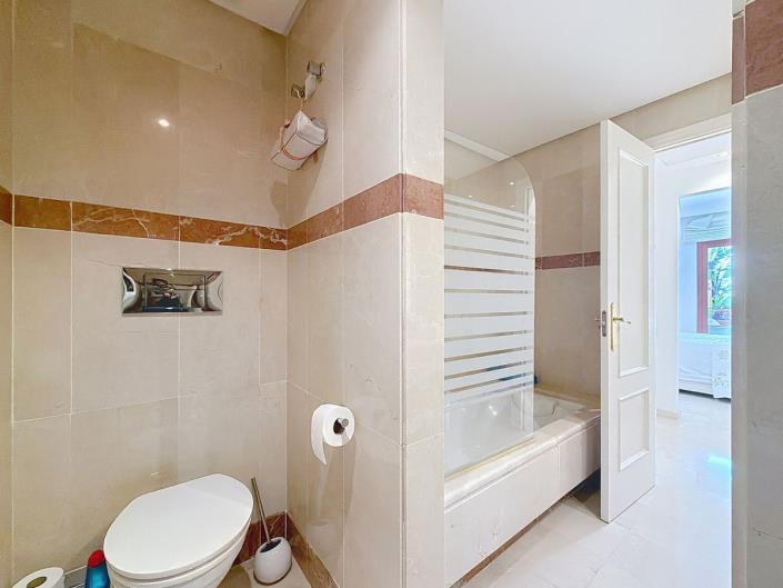 Image No.28-2 Bed Apartment for sale