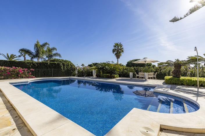 Image No.6-4 Bed Villa / Detached for sale