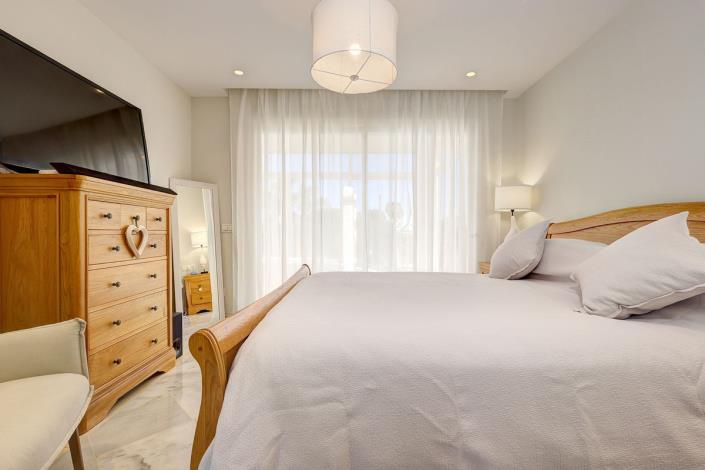 Image No.32-4 Bed Villa / Detached for sale