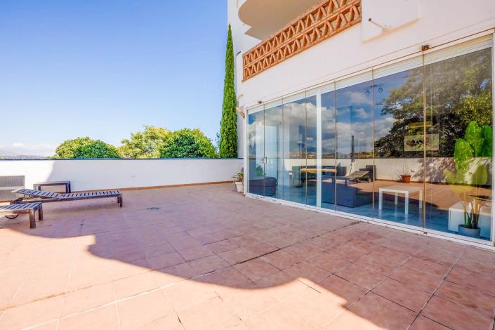 Image No.12-2 Bed Apartment for sale