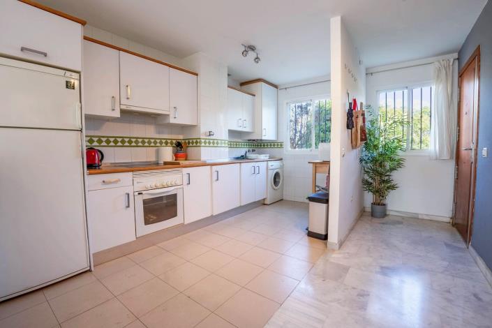 Image No.18-2 Bed Apartment for sale