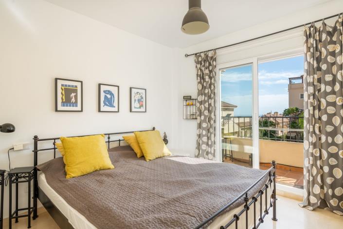 Image No.11-3 Bed Apartment for sale