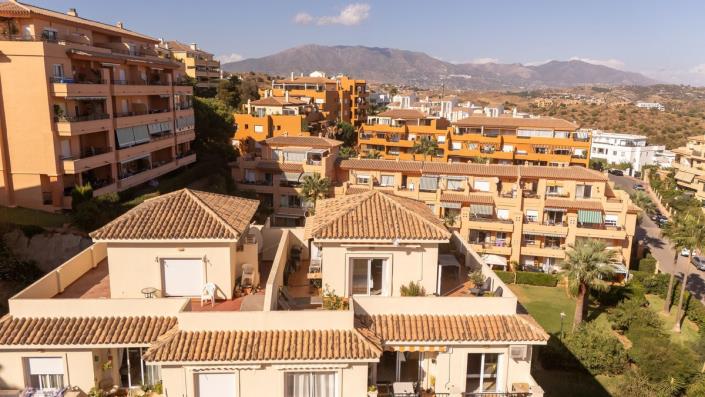 Image No.27-3 Bed Apartment for sale