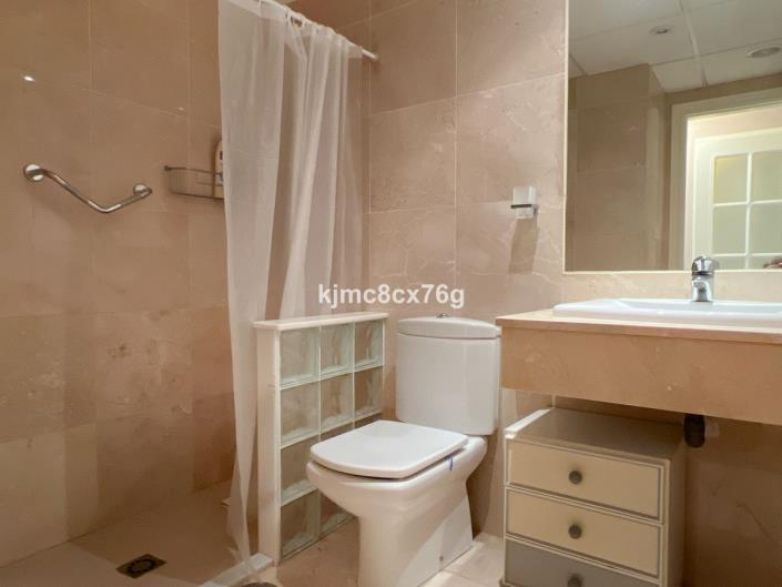 Image No.20-2 Bed Apartment for sale