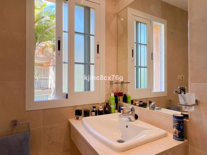 Image No.24-2 Bed Apartment for sale