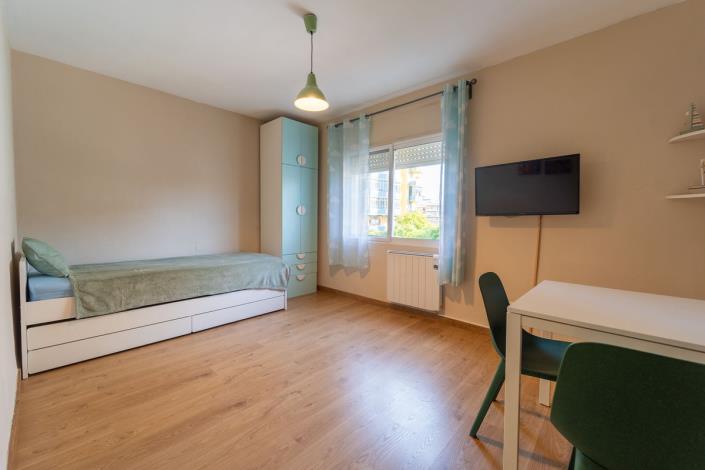 Image No.20-3 Bed Apartment for sale