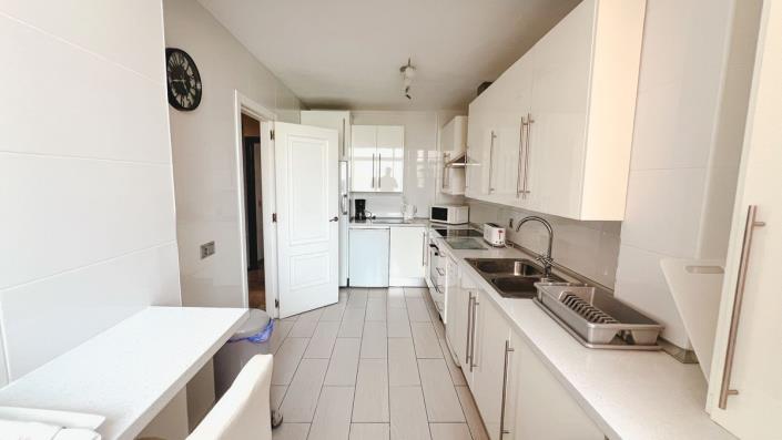 Image No.9-3 Bed Apartment for sale