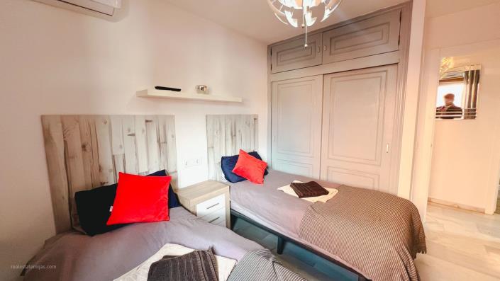 Image No.13-3 Bed Apartment for sale