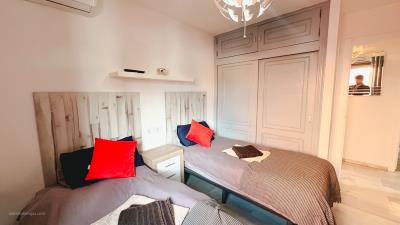 13-5fd73dea700db77384c091ca9818b1a9