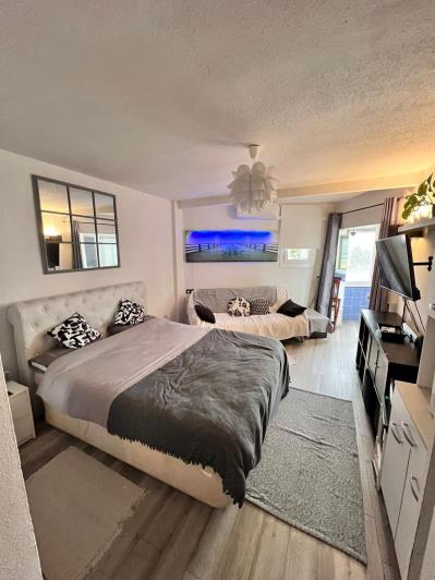 Image No.7-Studio for sale