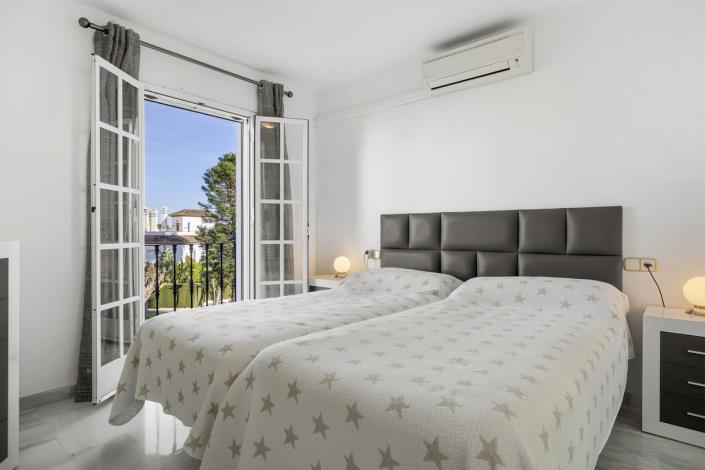 Image No.21-2 Bed Apartment for sale