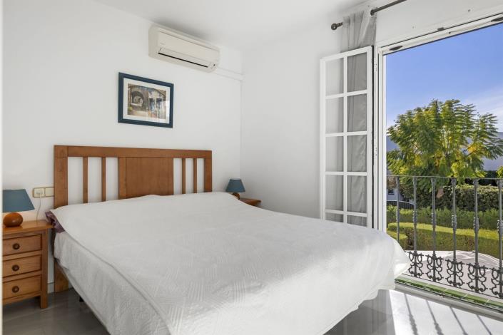 Image No.25-2 Bed Apartment for sale