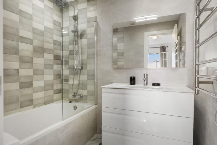 Image No.26-2 Bed Apartment for sale