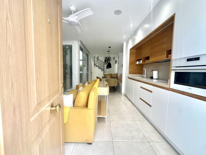 Image No.5-2 Bed Townhouse for sale