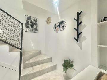 12-53013098fcab6c38b1379cd33298e050