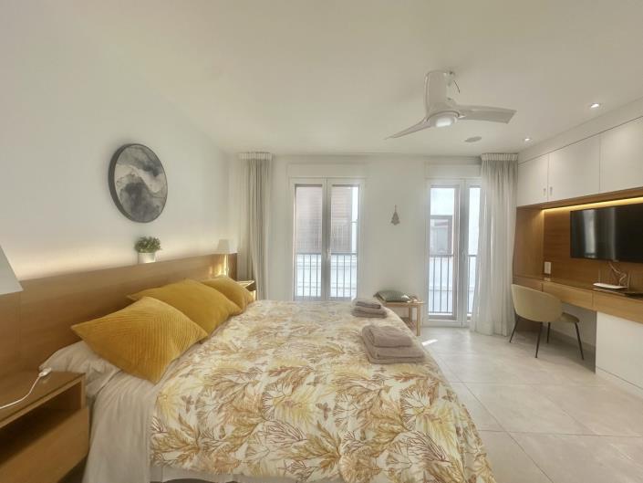 Image No.17-2 Bed Townhouse for sale