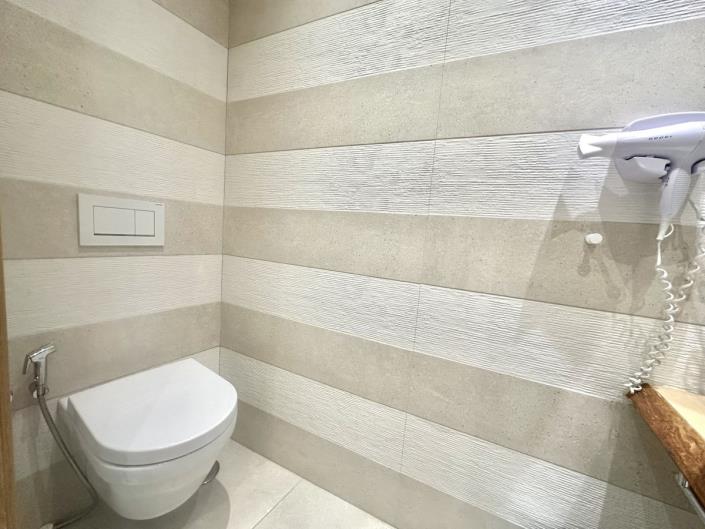 Image No.25-2 Bed Townhouse for sale