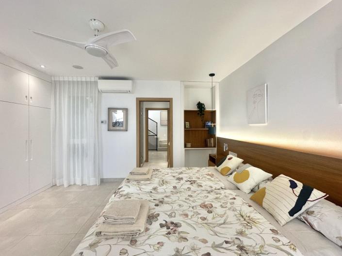 Image No.31-2 Bed Townhouse for sale