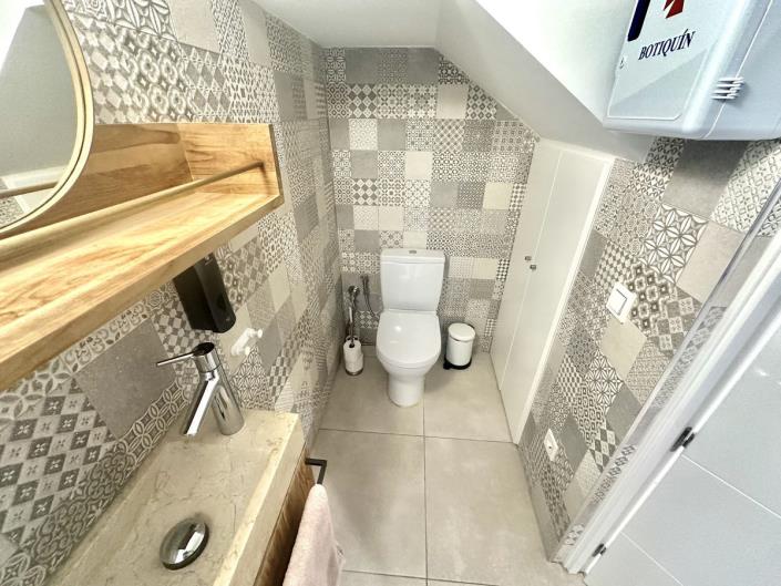 Image No.36-2 Bed Townhouse for sale