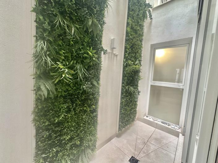 Image No.48-2 Bed Townhouse for sale