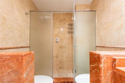 11-20939a0134ad724a8cb2a801094d15a4