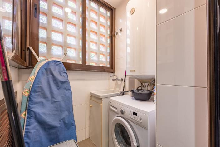 Image No.20-2 Bed Apartment for sale