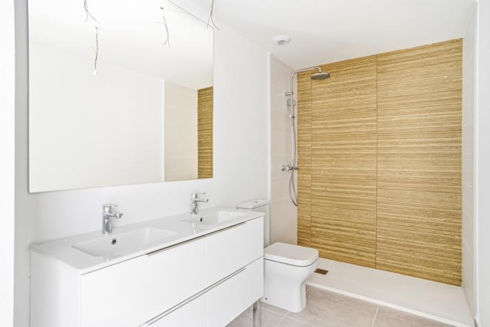 Image No.12-2 Bed Apartment for sale