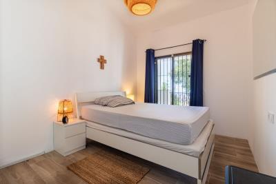 12-53013098fcab6c38b1379cd33298e050