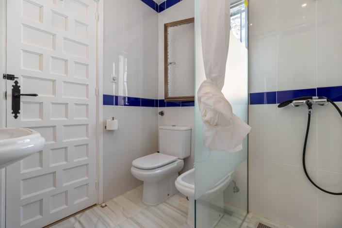 Image No.14-2 Bed Semi-Detached for sale