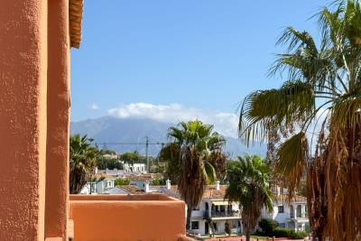 11-20939a0134ad724a8cb2a801094d15a4