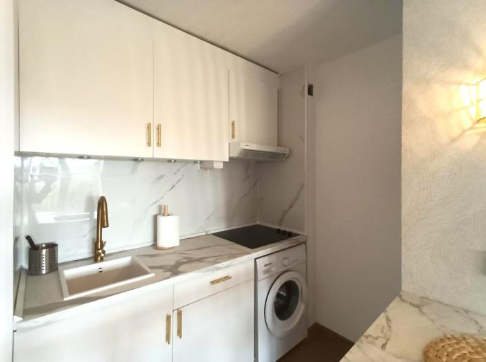 Image No.5-Studio for sale