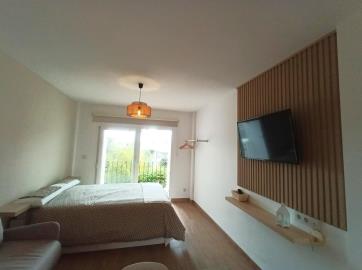 10-bb915d1cb19341576dcdc994b81ab9c5