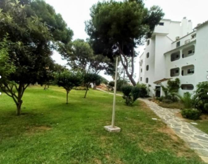 Image No.21-Studio for sale