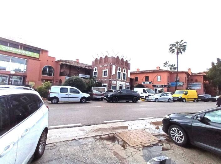 Image No.27-Studio for sale