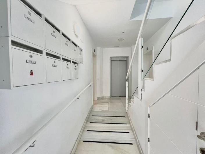 Image No.17-2 Bed Apartment for sale