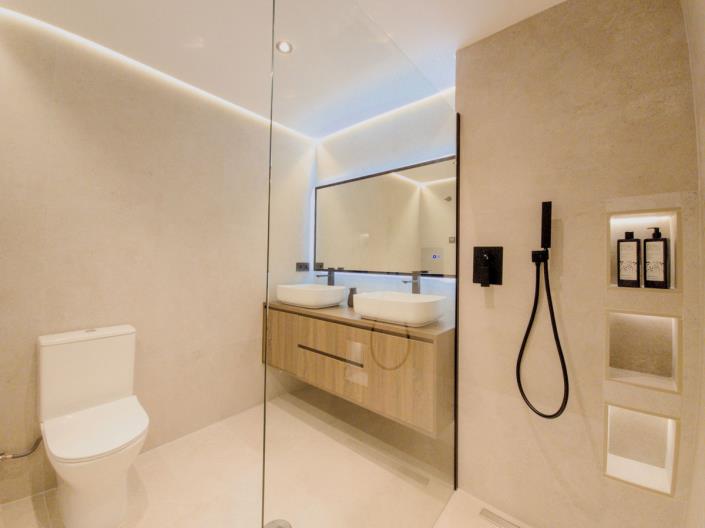 Image No.25-3 Bed Apartment for sale