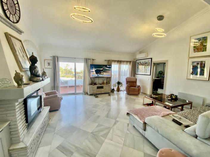 Image No.3-5 Bed Villa for sale