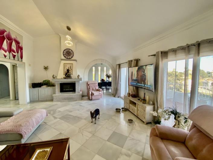 Image No.14-5 Bed Villa for sale