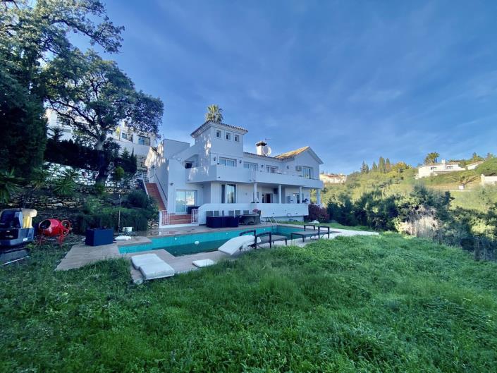 Image No.15-5 Bed Villa for sale