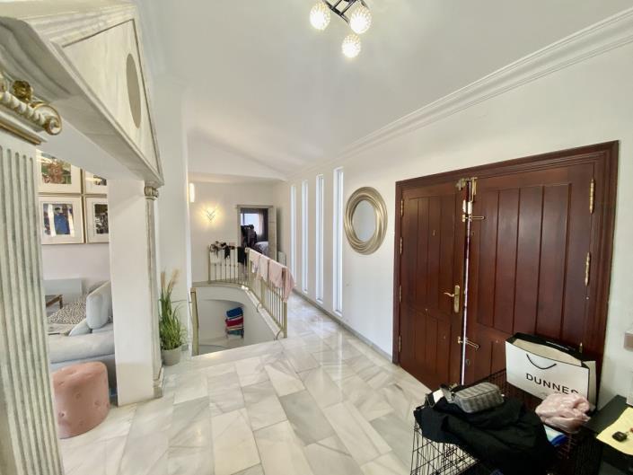 Image No.30-5 Bed Villa for sale