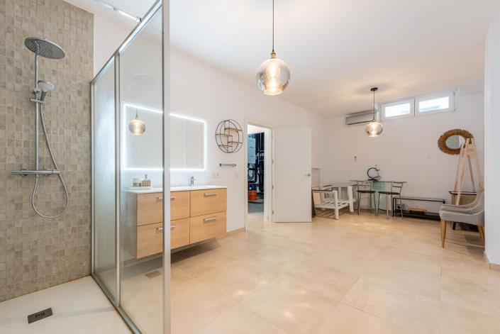 Image No.20-3 Bed Townhouse for sale