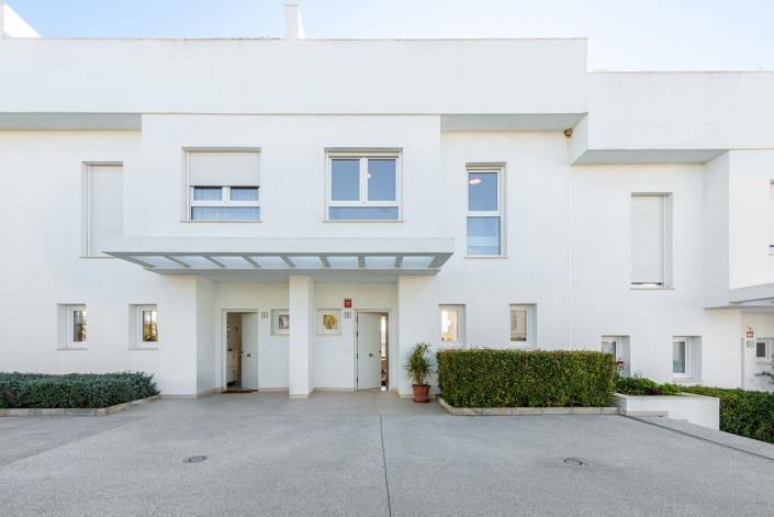 Image No.25-3 Bed Townhouse for sale