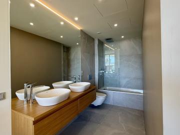 10-bb915d1cb19341576dcdc994b81ab9c5