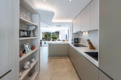 11-20939a0134ad724a8cb2a801094d15a4