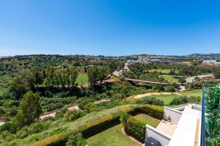 Image No.23-3 Bed Townhouse for sale