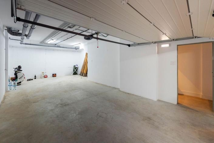 Image No.24-3 Bed Townhouse for sale