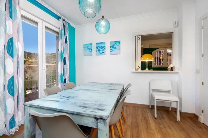 Image No.13-4 Bed Semi-Detached for sale