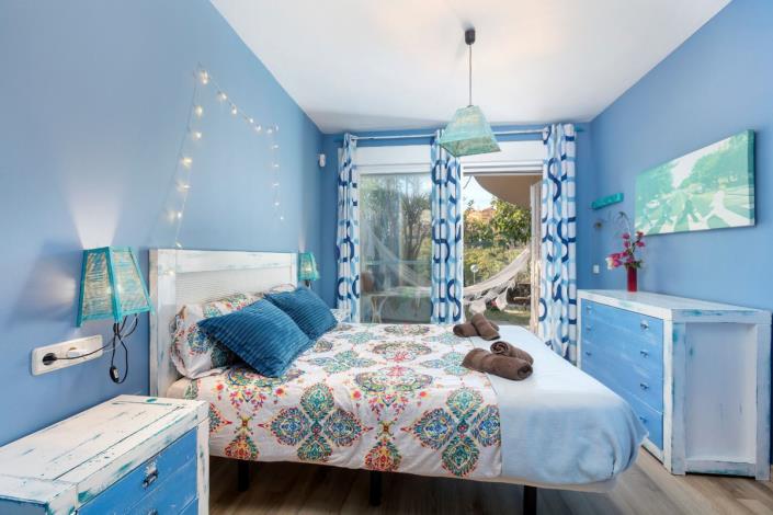 Image No.19-4 Bed Semi-Detached for sale