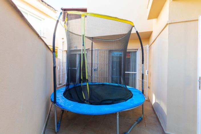 Image No.29-4 Bed Semi-Detached for sale